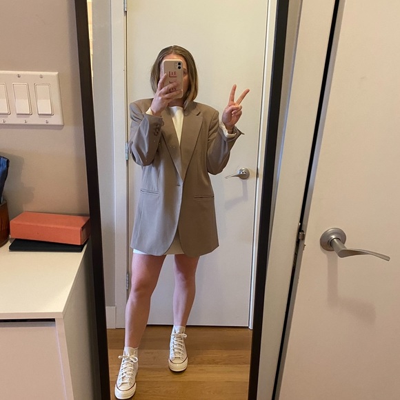 Babaton Agency Blazer - Picture 2 of 3